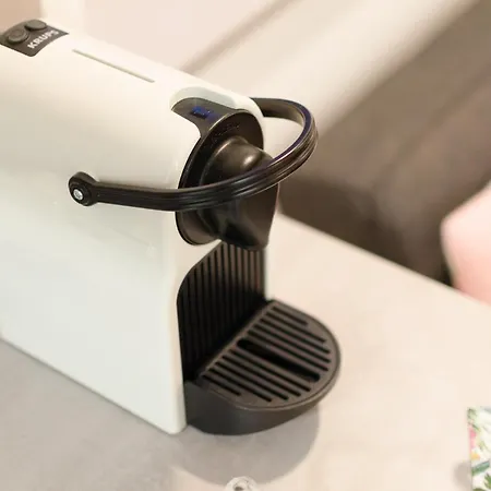 Modernes Mit Eigener Terrasse & Garten شقة آلين