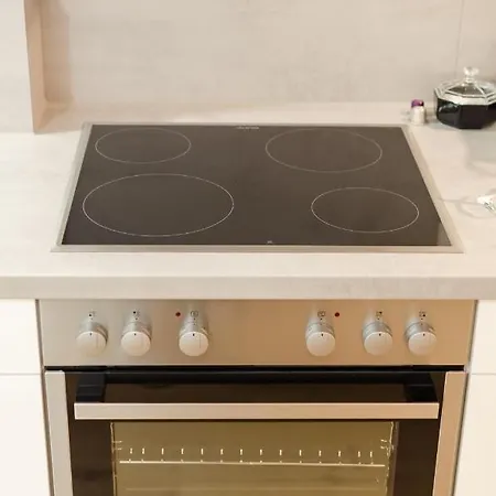 Modernes Mit Eigener Terrasse & Garten شقة *