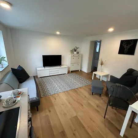 Apartamento Modernes Mit Eigener Terrasse & Garten Aalen