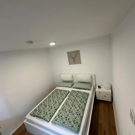 Modernes Mit Eigener Terrasse & Garten Aalen