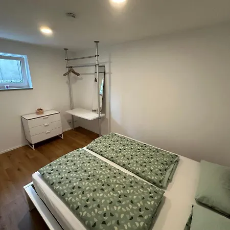 Apartment Modernes Mit Eigener Terrasse & Garten *