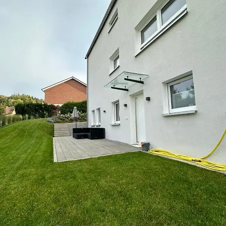 Apartamento Modernes Mit Eigener Terrasse & Garten *