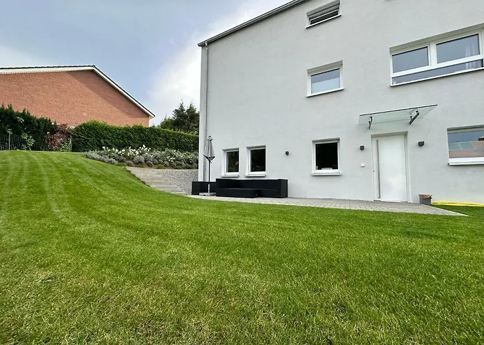 Modernes Mit Eigener Terrasse & Garten Aalen