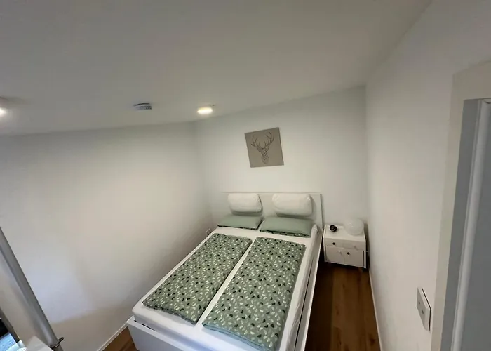 Modernes Mit Eigener Terrasse & Garten Aalen