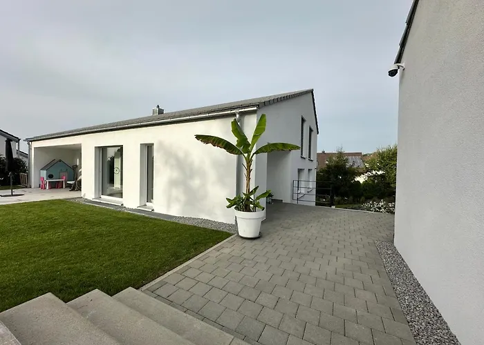 Lägenhet Modernes Mit Eigener Terrasse & Garten *