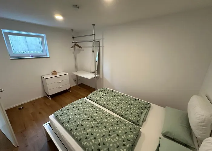 Lägenhet Modernes Mit Eigener Terrasse & Garten *