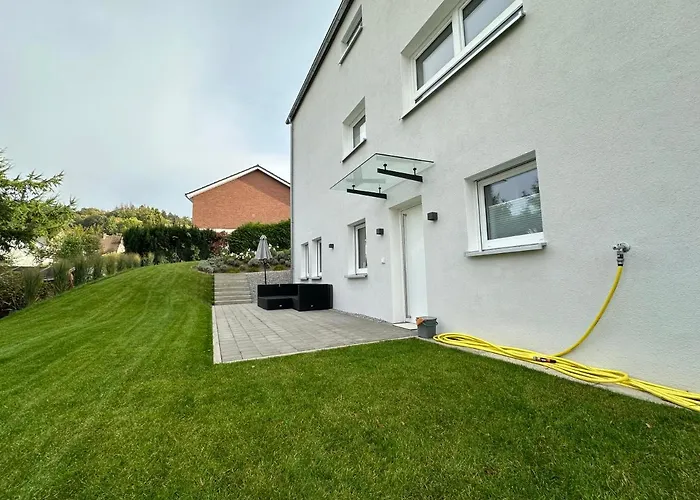 Lägenhet Modernes Mit Eigener Terrasse & Garten *